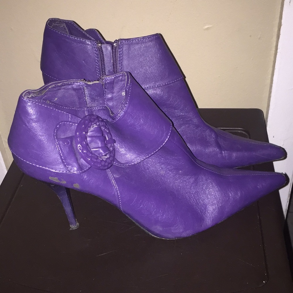Heels - Picture 2 of 2